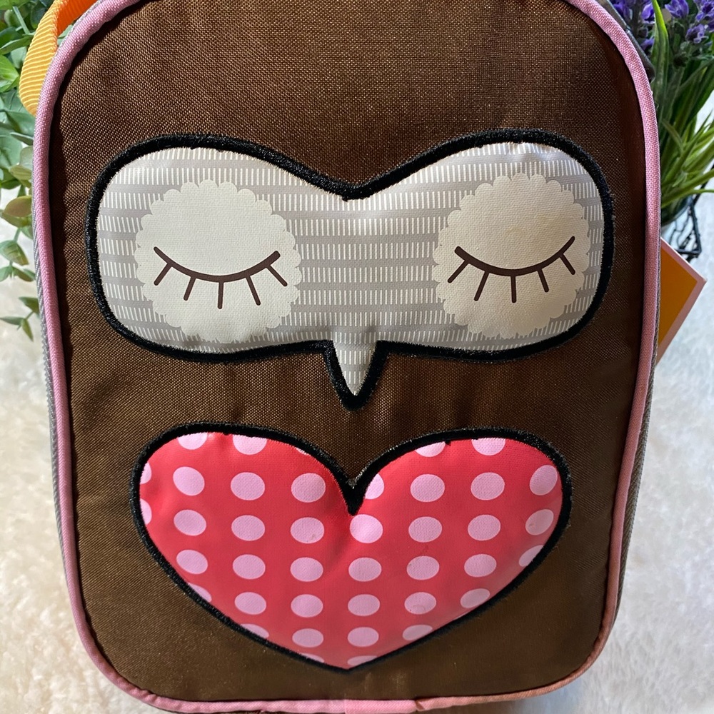 Circo owl insulated 9x7x3 lunch box